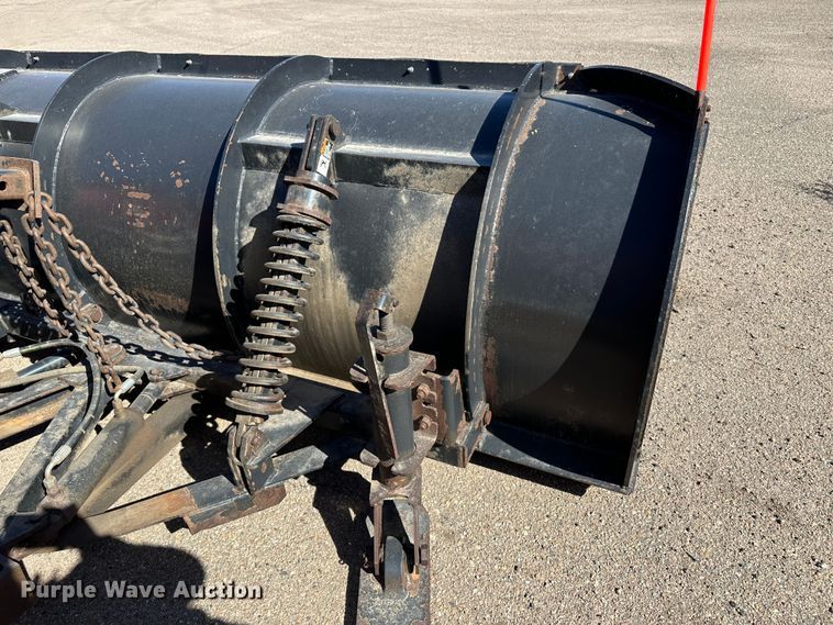 image for item LT9051 2005 International 7400  dump truck