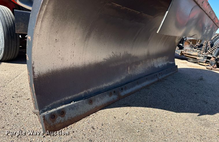 image for item LT9051 2005 International 7400  dump truck