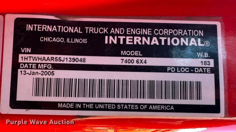 image for item LT9051 2005 International 7400  dump truck