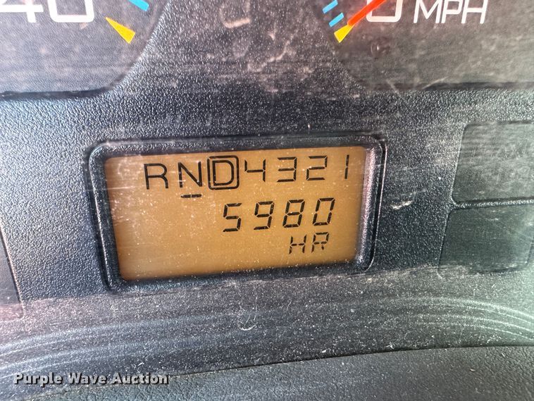 image for item LT9052 2005 International 7400  dump truck