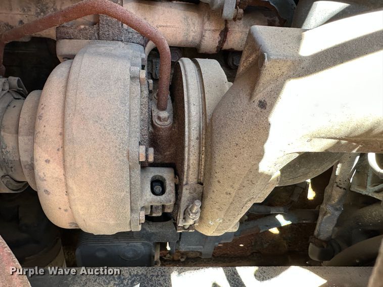 image for item LT9052 2005 International 7400  dump truck