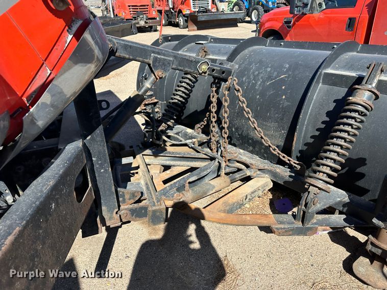 image for item LT9052 2005 International 7400  dump truck