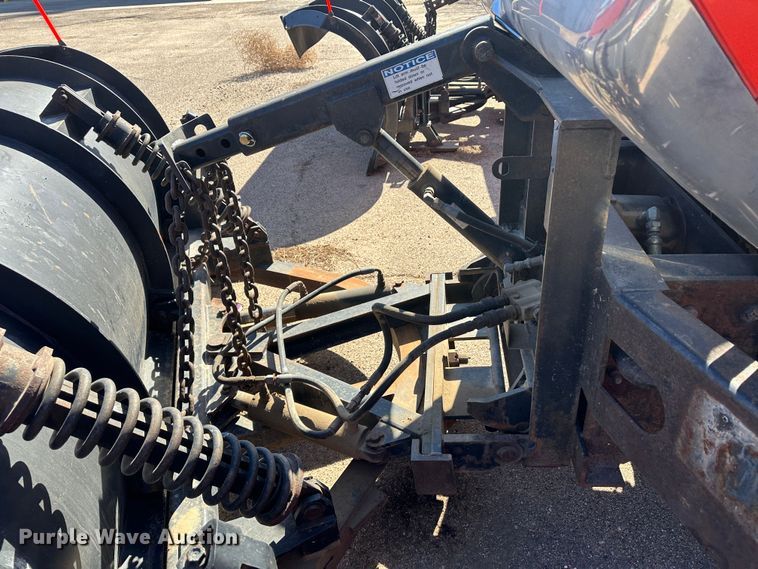 image for item LT9052 2005 International 7400  dump truck