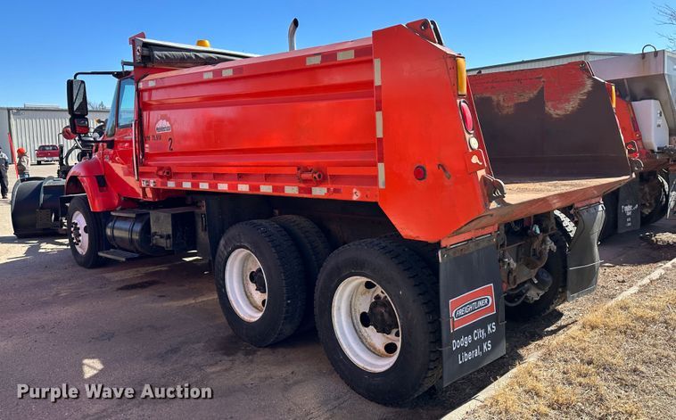 image for item LT9053 2007 International 7400  dump truck