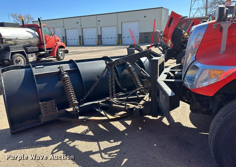 image for item LT9053 2007 International 7400  dump truck