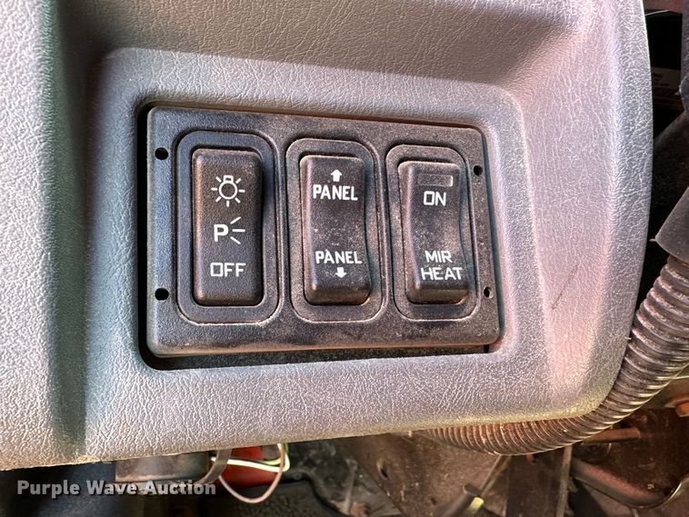 image for item LT9053 2007 International 7400  dump truck