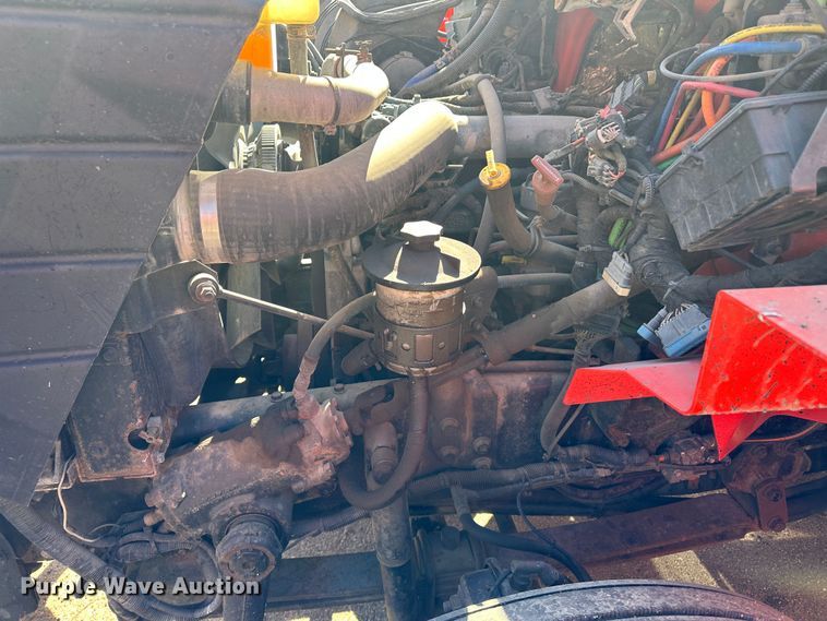 image for item LT9053 2007 International 7400  dump truck