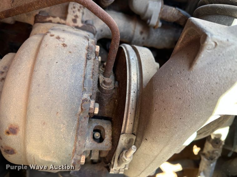 image for item LT9053 2007 International 7400  dump truck