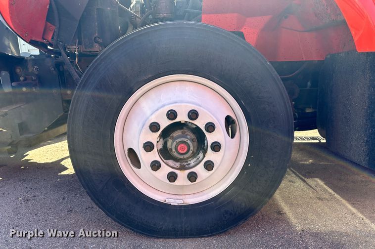 image for item LT9053 2007 International 7400  dump truck