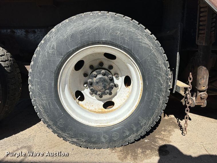 image for item LT9053 2007 International 7400  dump truck