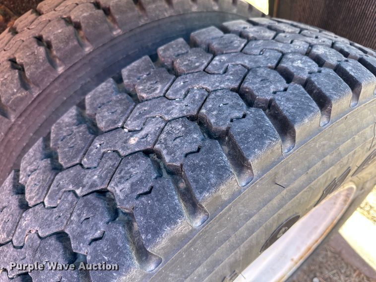 image for item LT9053 2007 International 7400  dump truck