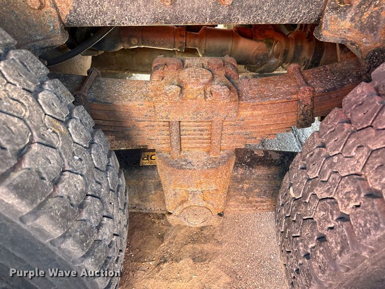 image for item LT9053 2007 International 7400  dump truck