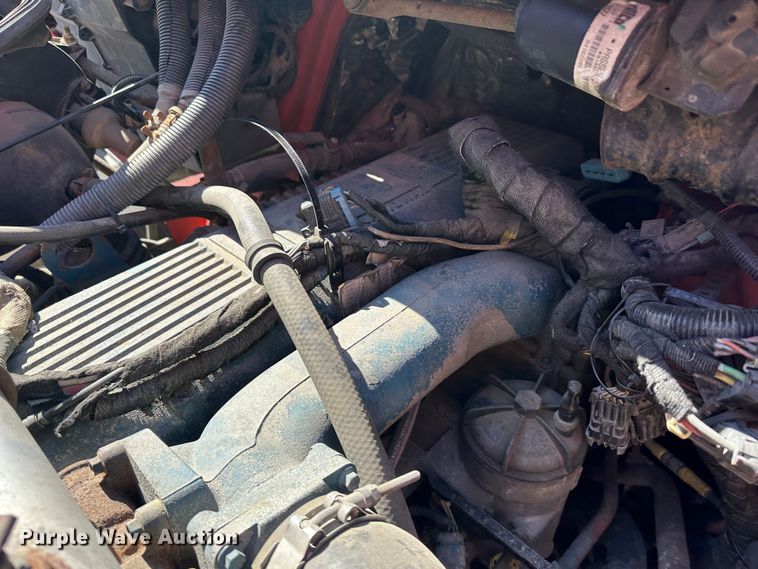 image for item LT9054 2005 International 7400  dump truck