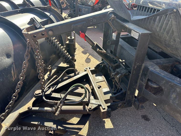 image for item LT9054 2005 International 7400  dump truck