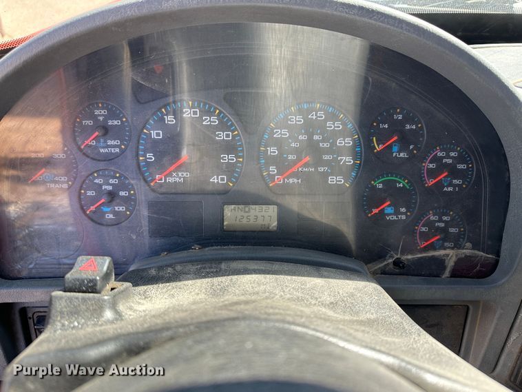 image for item LT9055 2005 International 7400  dump truck