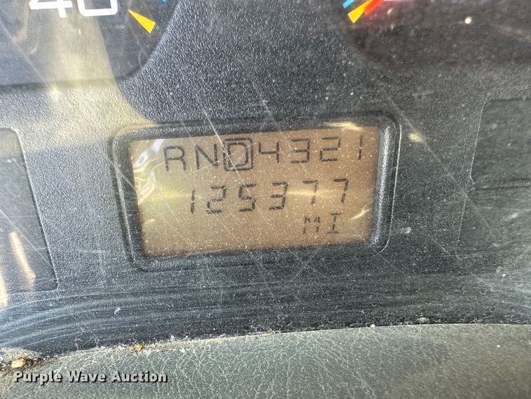 image for item LT9055 2005 International 7400  dump truck