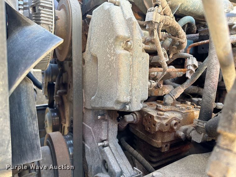 image for item LT9055 2005 International 7400  dump truck