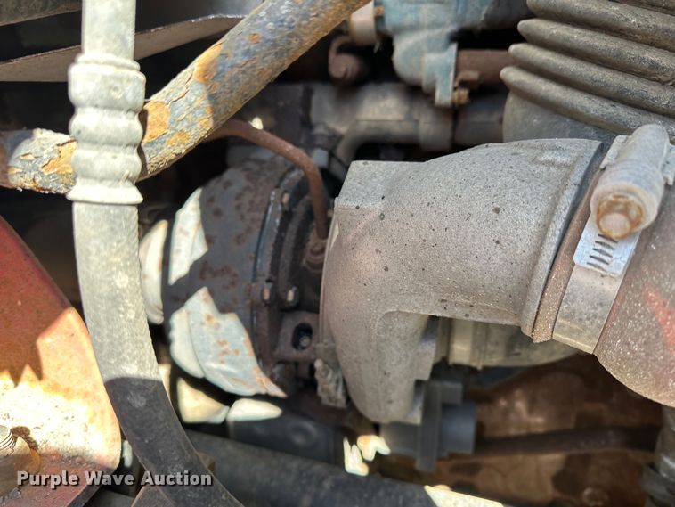 image for item LT9055 2005 International 7400  dump truck