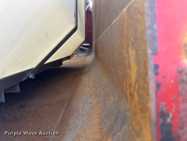 image for item LT9055 2005 International 7400  dump truck