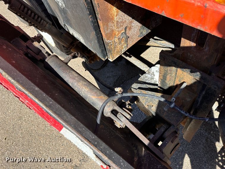 image for item LT9055 2005 International 7400  dump truck