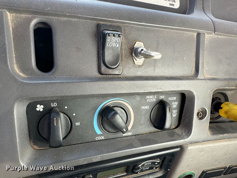 image for item LT9056 2000 Sterling L7500  oil distributor truck