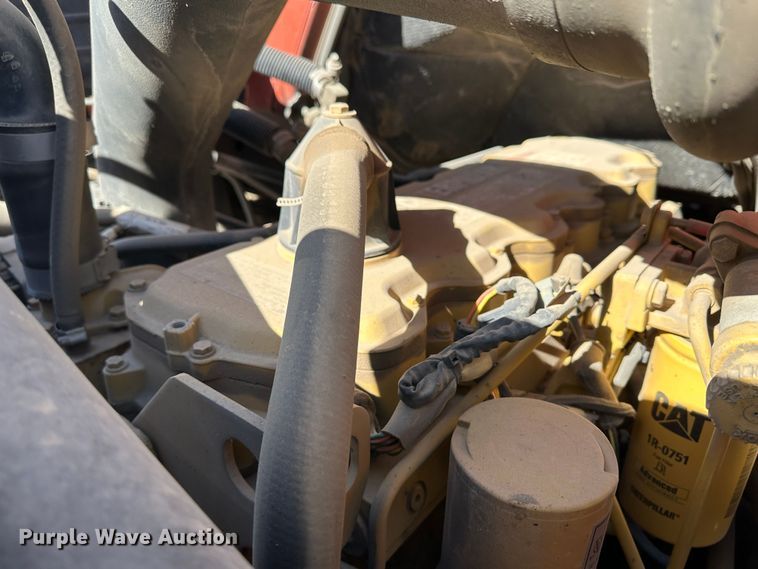 image for item LT9056 2000 Sterling L7500  oil distributor truck