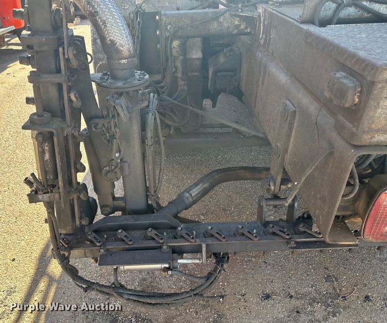 image for item LT9056 2000 Sterling L7500  oil distributor truck