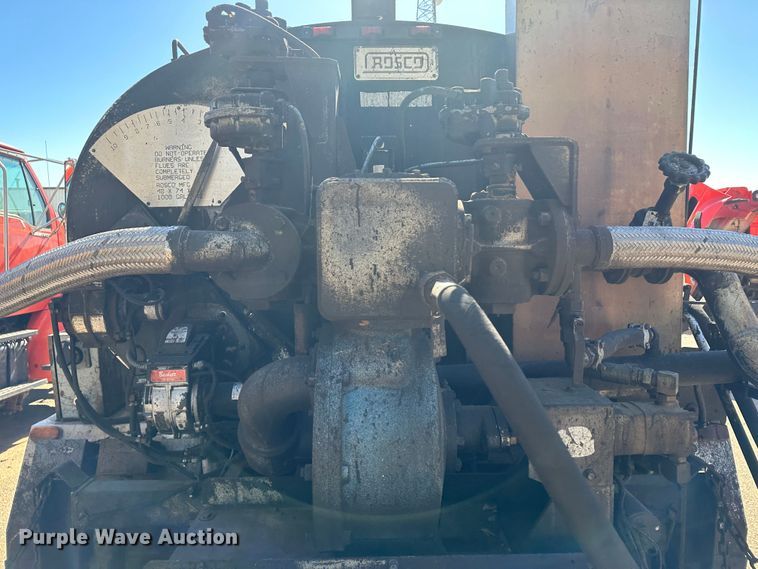 image for item LT9056 2000 Sterling L7500  oil distributor truck