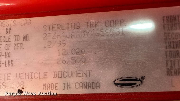 image for item LT9056 2000 Sterling L7500  oil distributor truck