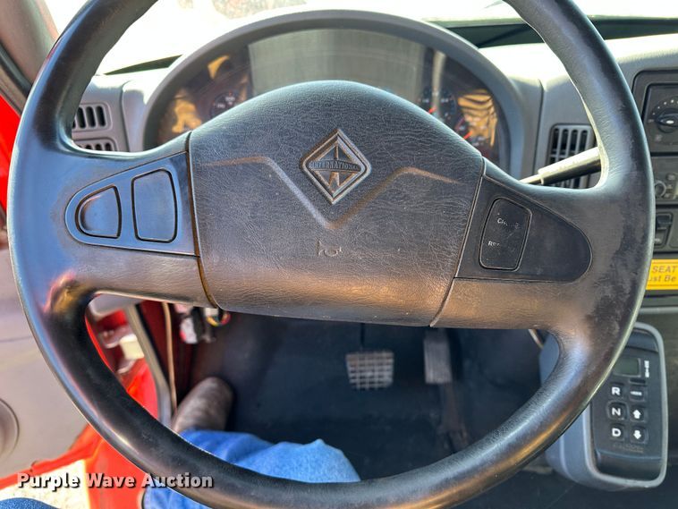 image for item LT9057 2007 International 7400  dump truck