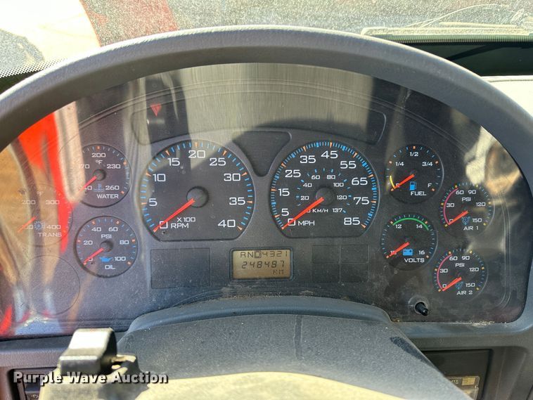 image for item LT9057 2007 International 7400  dump truck