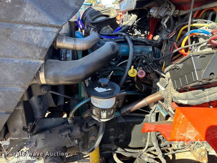 image for item LT9057 2007 International 7400  dump truck