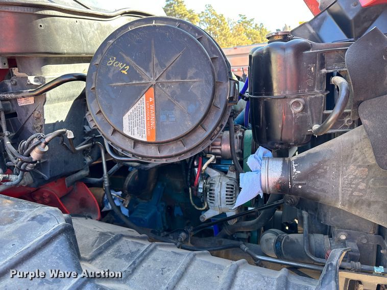 image for item LT9057 2007 International 7400  dump truck