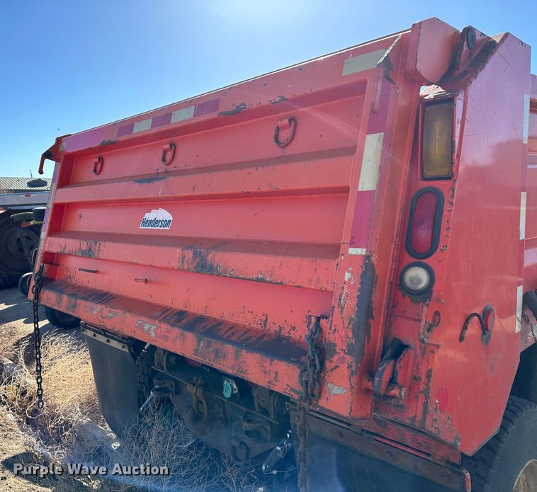 image for item LT9057 2007 International 7400  dump truck