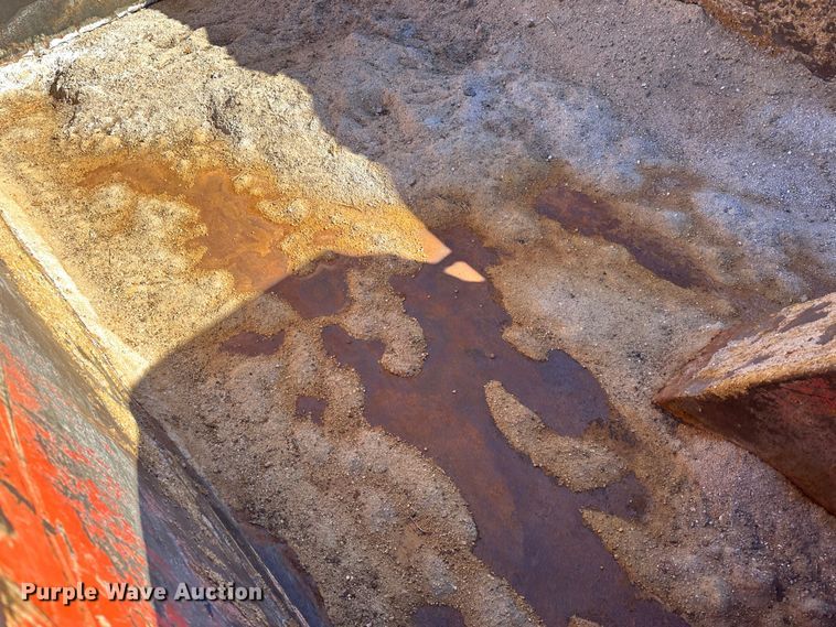 image for item LT9057 2007 International 7400  dump truck