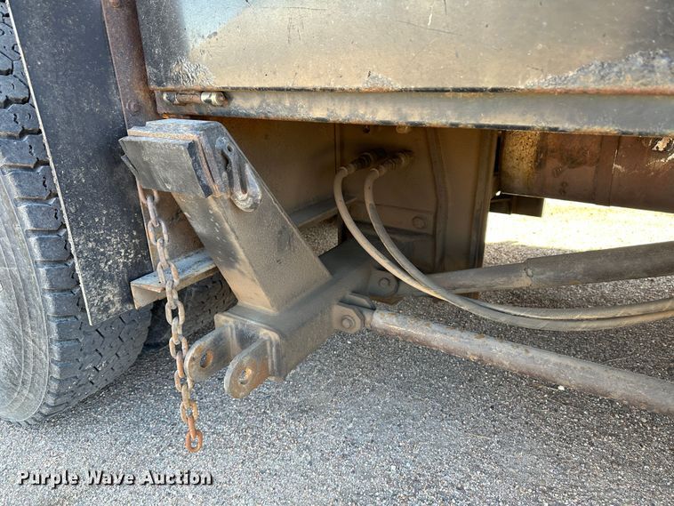 image for item LT9057 2007 International 7400  dump truck