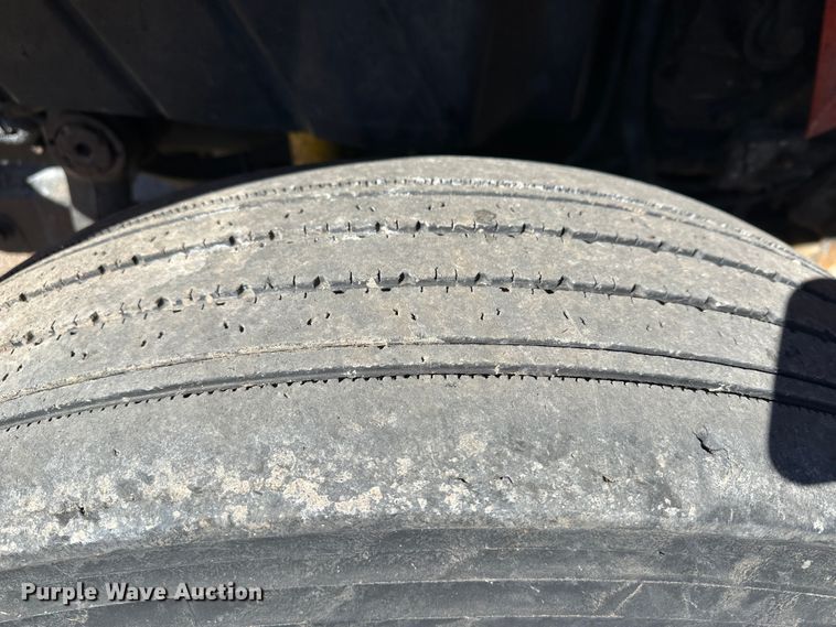 image for item LT9057 2007 International 7400  dump truck