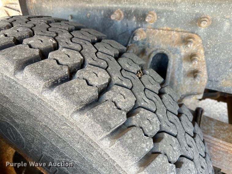 image for item LT9057 2007 International 7400  dump truck