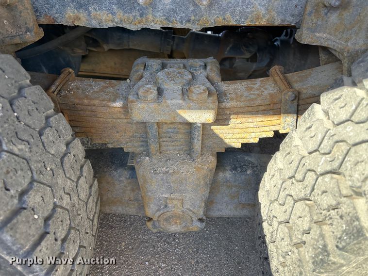 image for item LT9057 2007 International 7400  dump truck