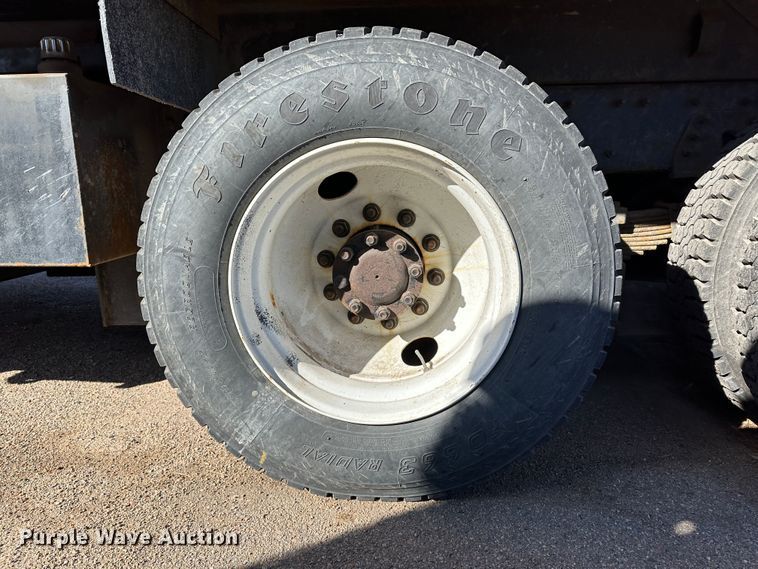 image for item LT9057 2007 International 7400  dump truck