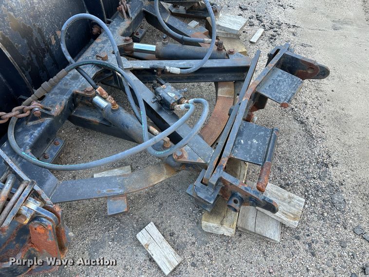 image for item LT9057 2007 International 7400  dump truck