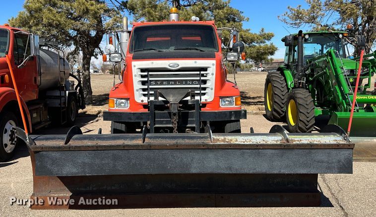 image for item LT9058 2003 Sterling LT7501  dump truck