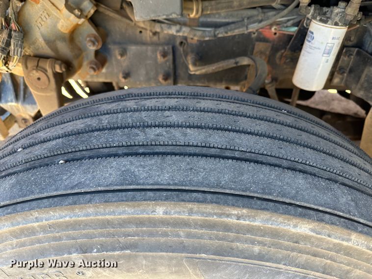 image for item LT9058 2003 Sterling LT7501  dump truck