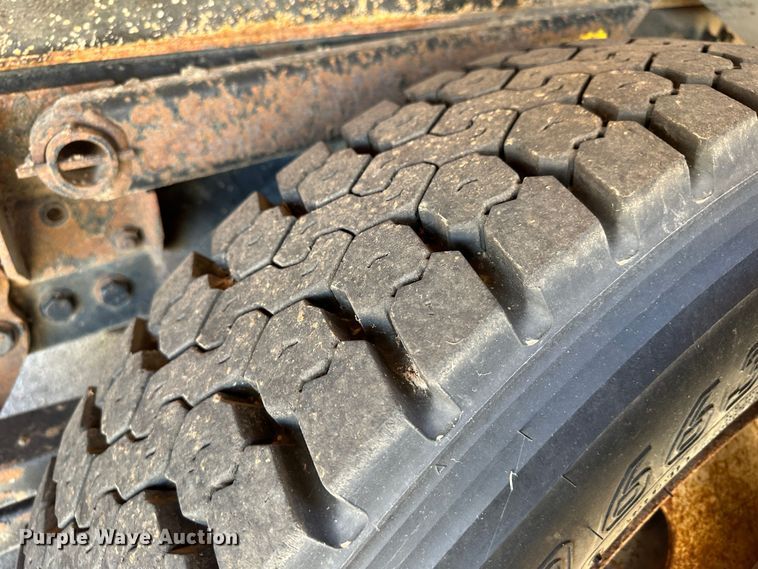 image for item LT9058 2003 Sterling LT7501  dump truck