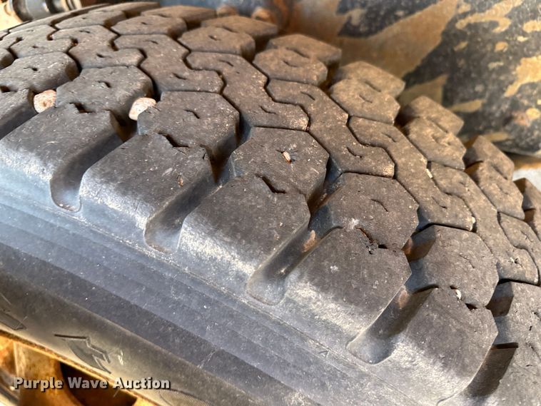 image for item LT9058 2003 Sterling LT7501  dump truck