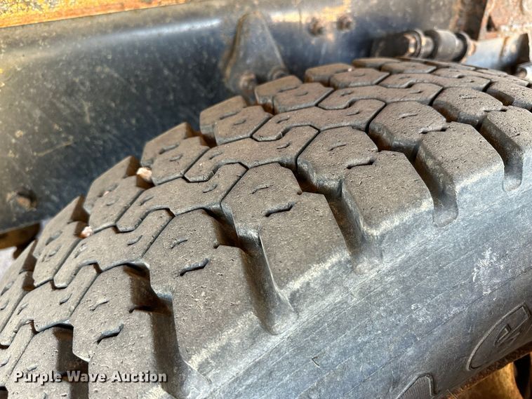 image for item LT9058 2003 Sterling LT7501  dump truck