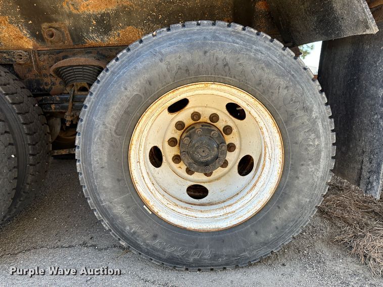 image for item LT9058 2003 Sterling LT7501  dump truck