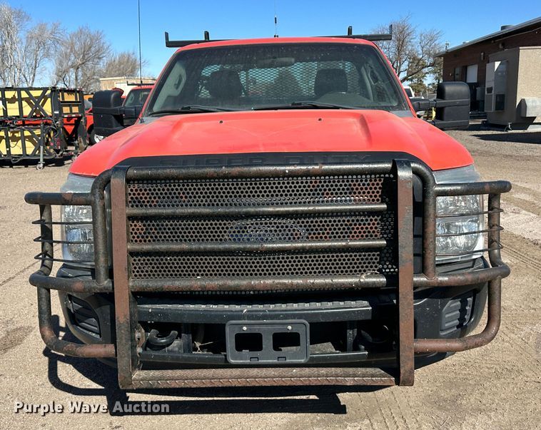 image for item LT9059 2011 Ford F250 Super Duty  pickup truck