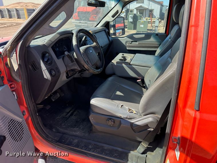 image for item LT9059 2011 Ford F250 Super Duty  pickup truck