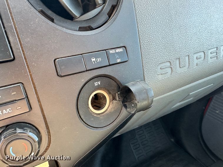 image for item LT9059 2011 Ford F250 Super Duty  pickup truck